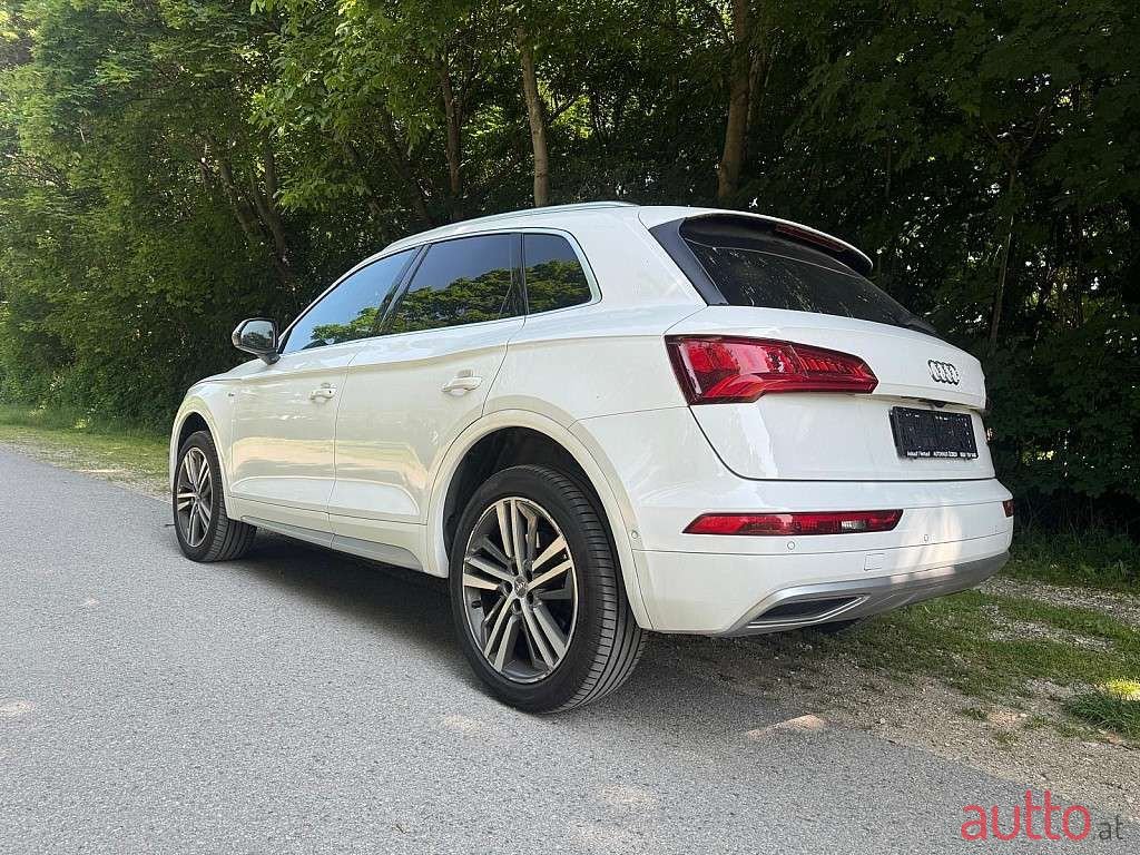 2020' Audi Q5 photo #5