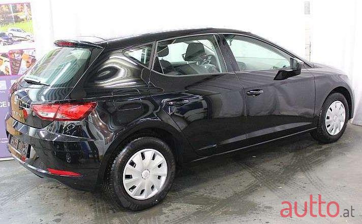 2019' SEAT Leon photo #1