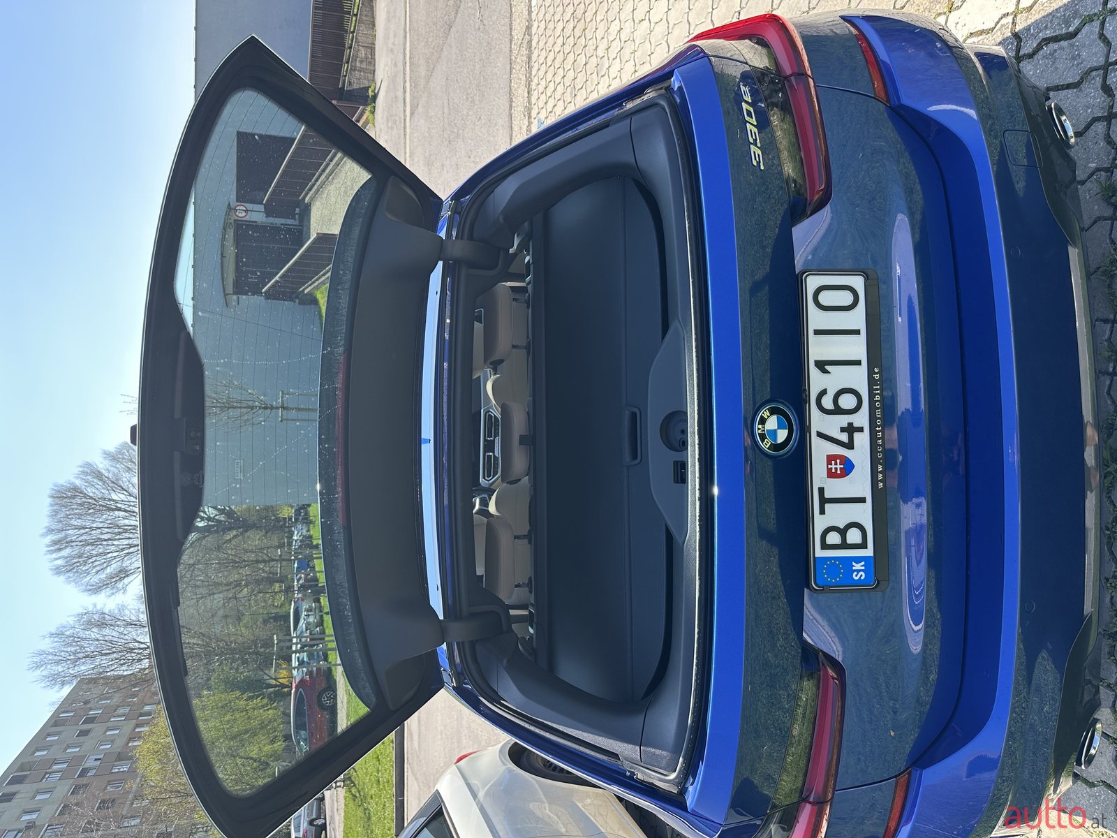 2022' BMW 3 Series Touring 330E Hybrid photo #7