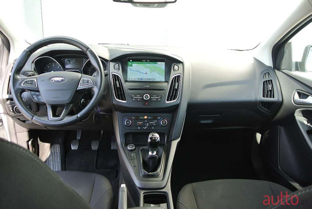 2018' Ford Focus photo #5