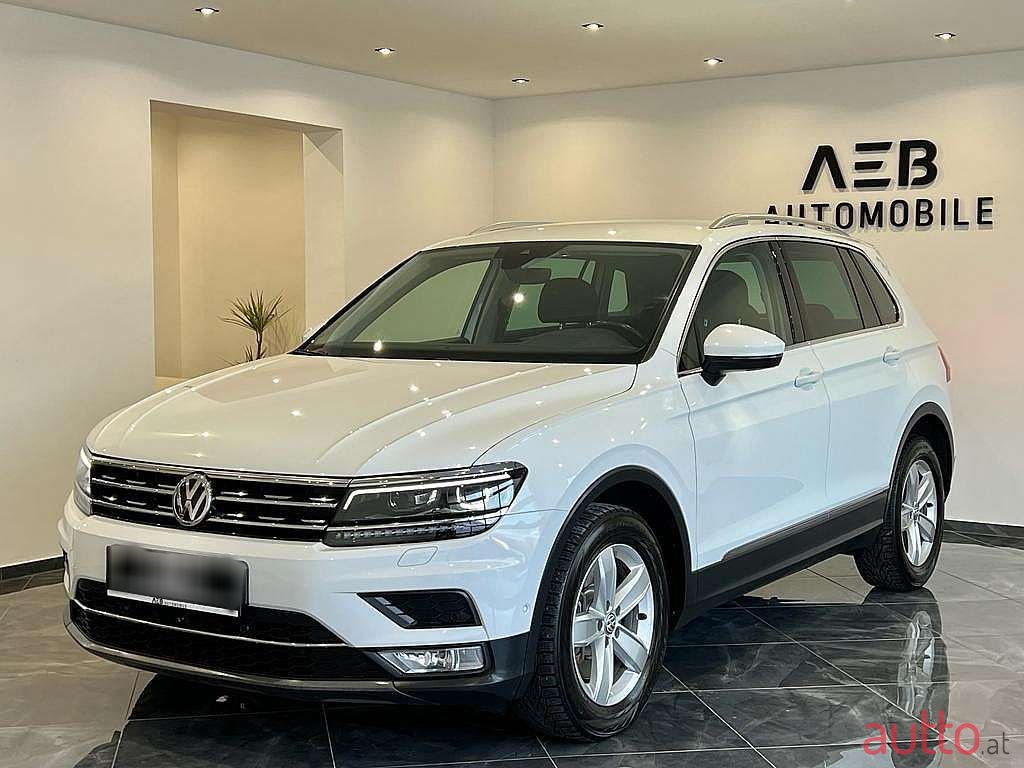 2016' Volkswagen Tiguan photo #1