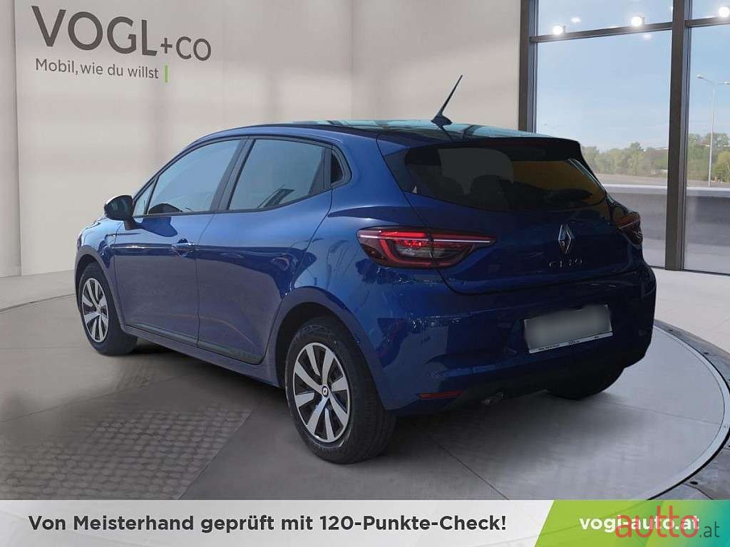 2023' Renault Clio photo #3