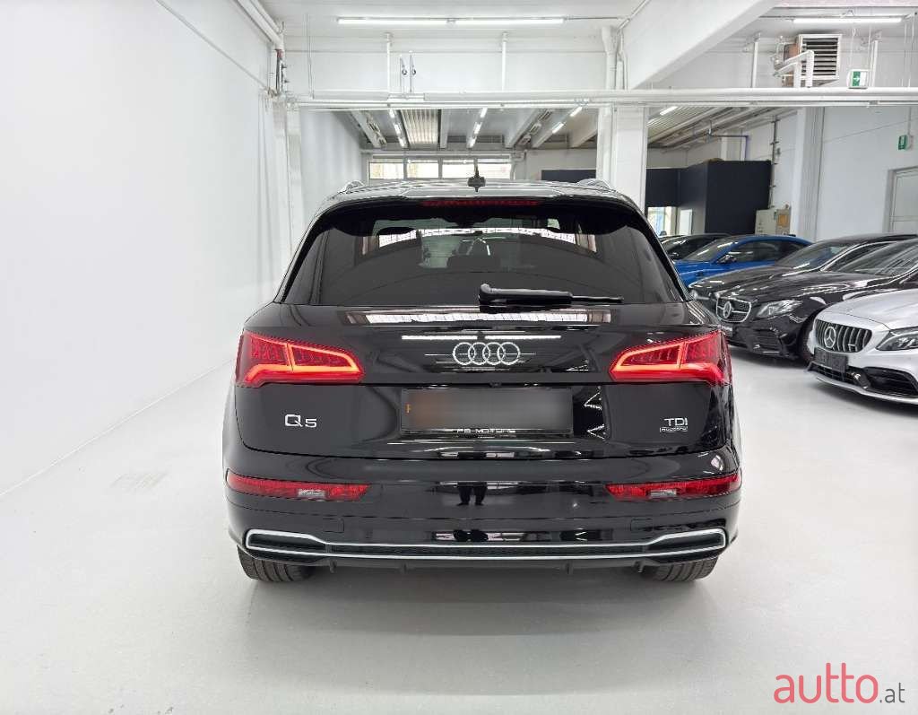 2018' Audi Q5 photo #5