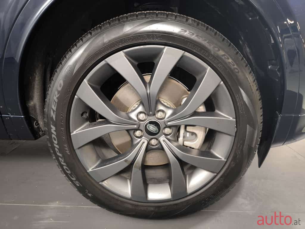 2024' Land Rover Discovery Sport photo #4