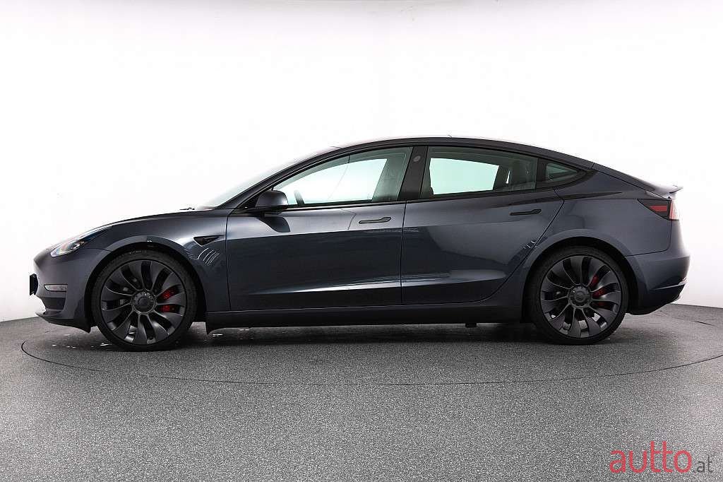 2022' Tesla Model 3 photo #3