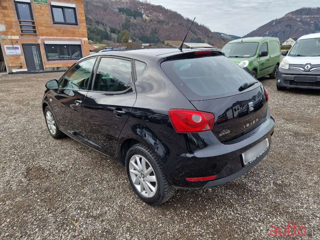 2014' SEAT Ibiza photo #5