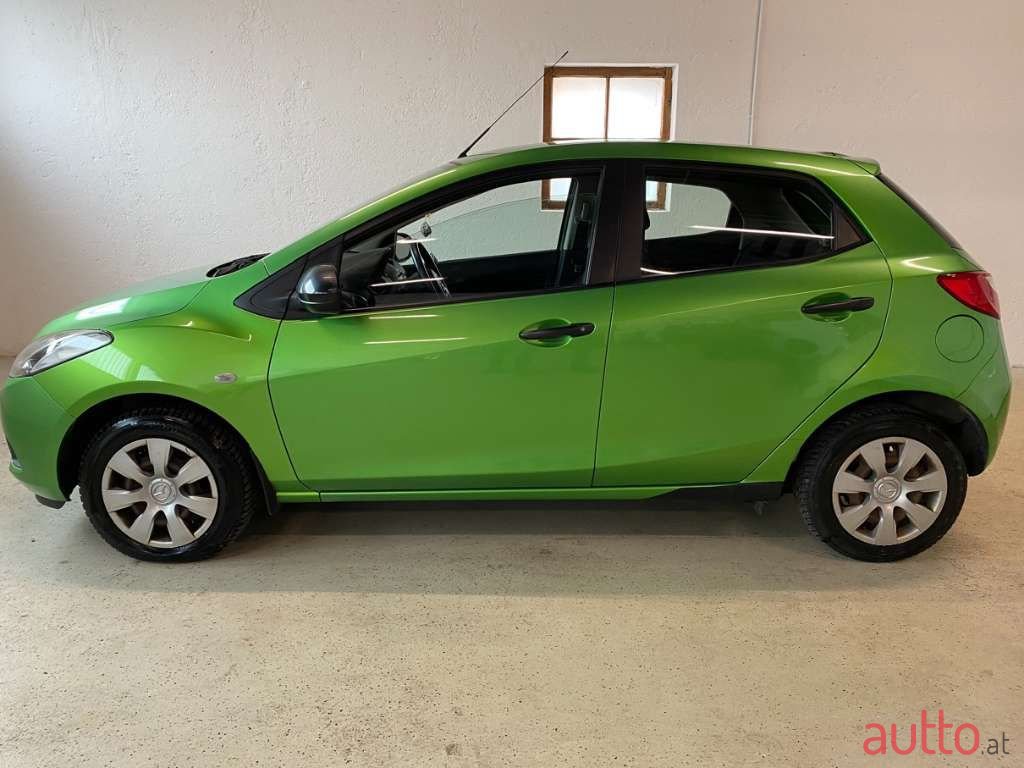 2009' Mazda Mazda2 photo #4