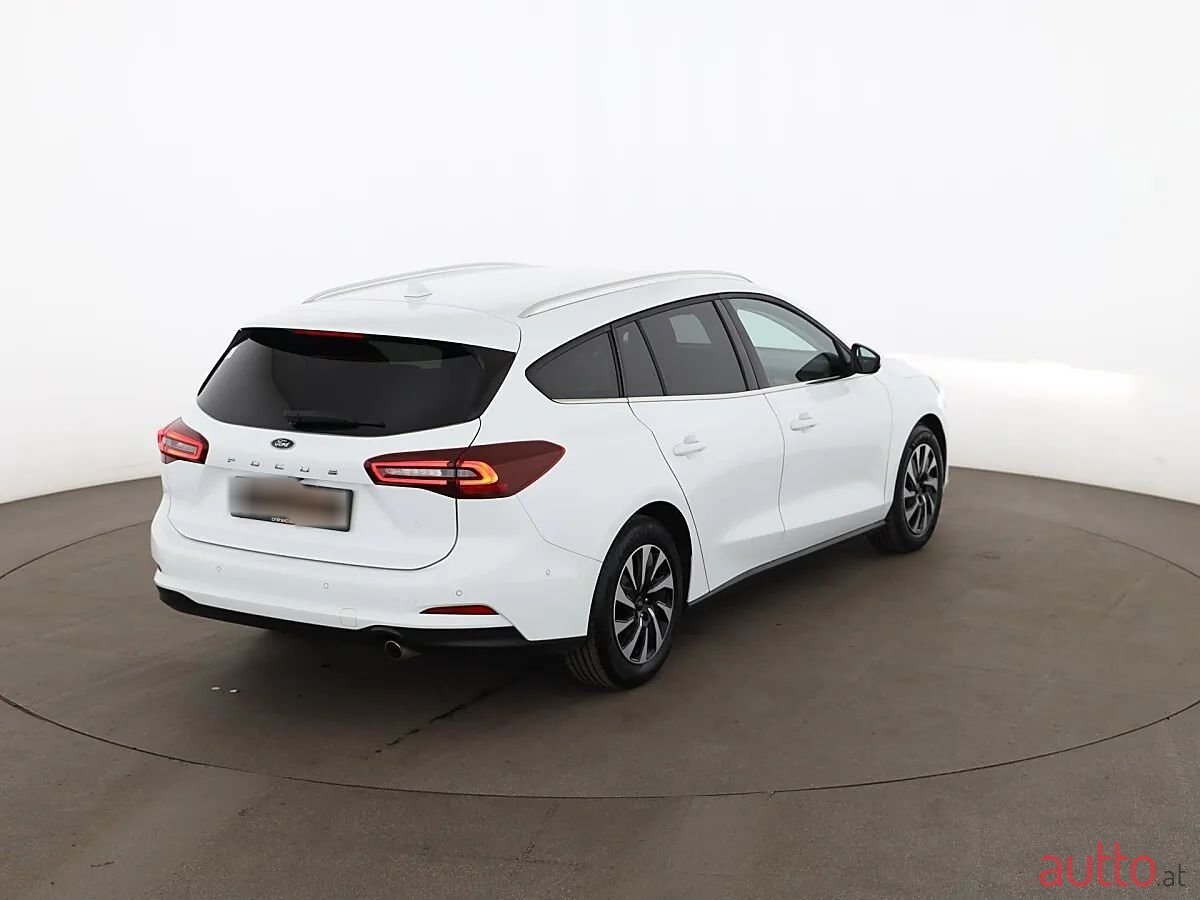 2023' Ford Focus photo #2
