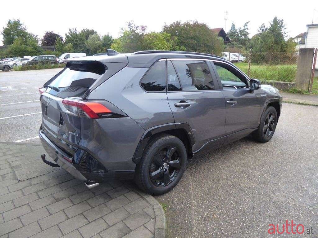 2021' Toyota RAV4 photo #6