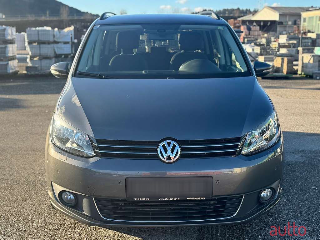 2013' Volkswagen Touran photo #5