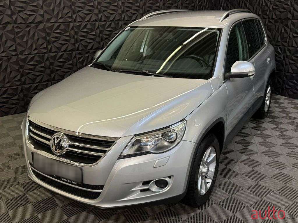 2008' Volkswagen Tiguan photo #1