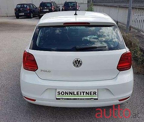 2014' Volkswagen Polo photo #3