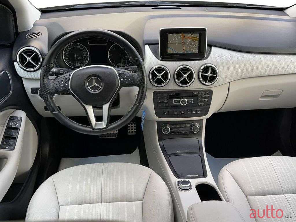 2013' Mercedes-Benz B-Klasse photo #5