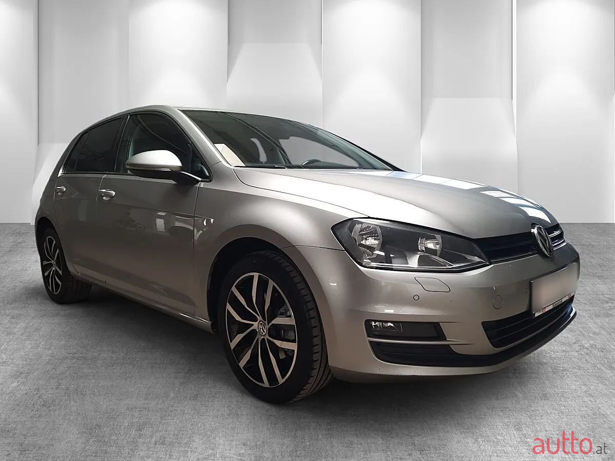 2013' Volkswagen Golf photo #1