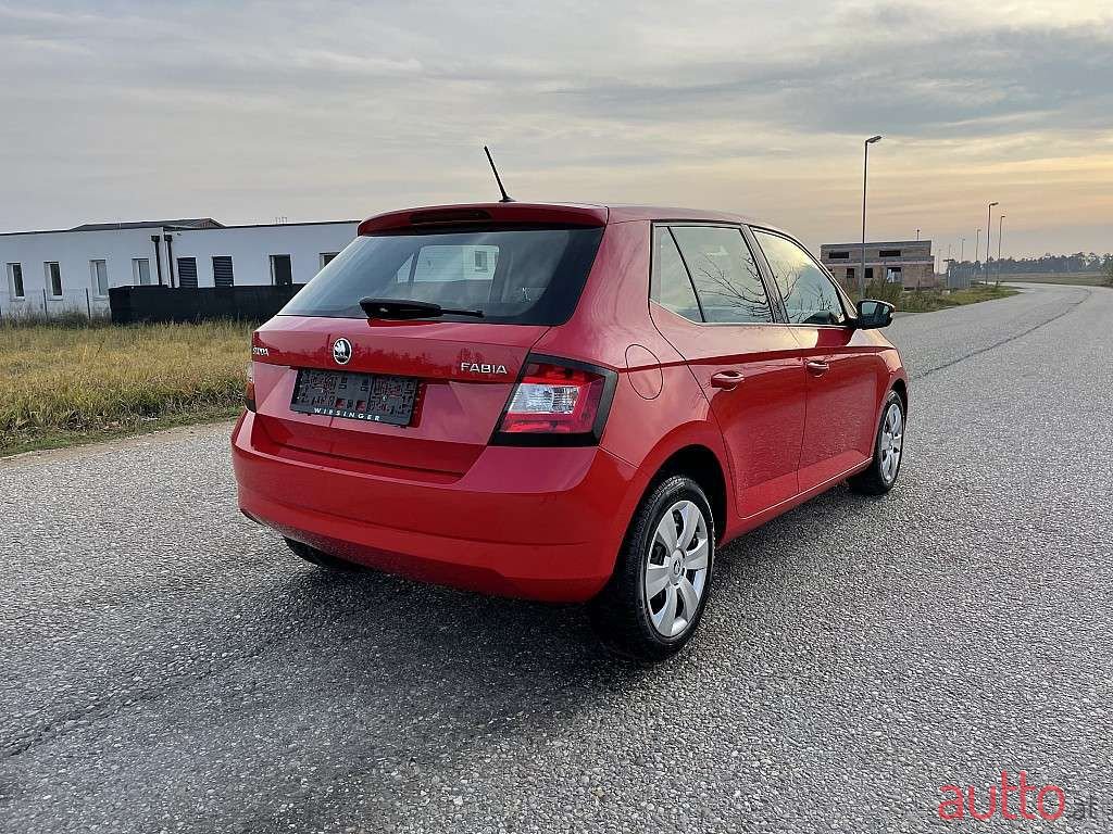2017' Skoda Fabia photo #3