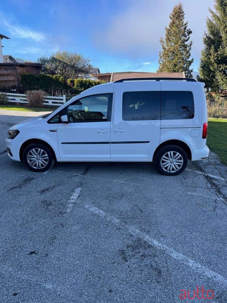2017' Volkswagen Caddy photo #4