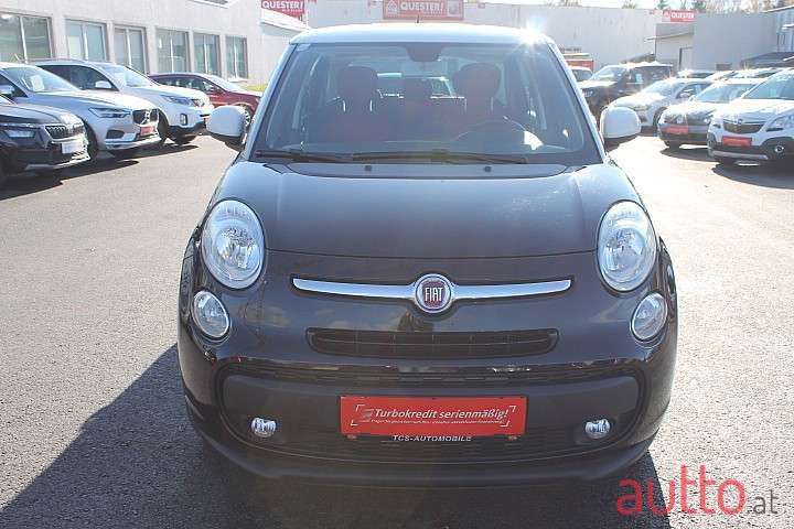 2013' Fiat 500L photo #2
