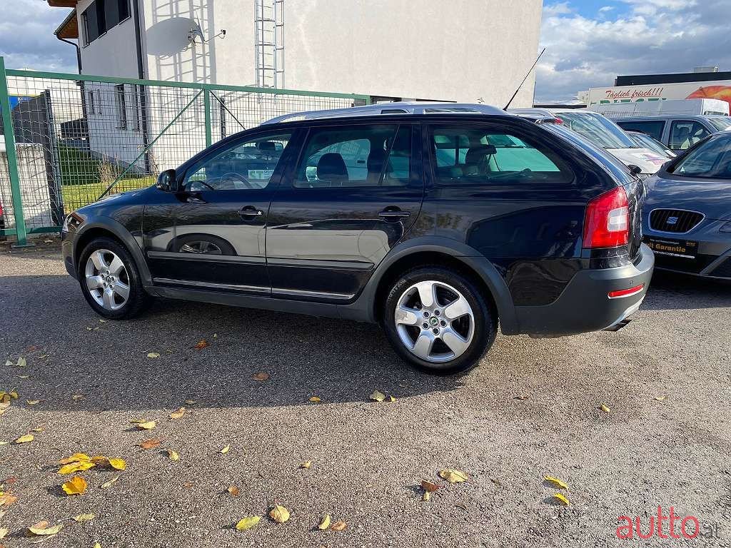 2009' Skoda Octavia photo #3