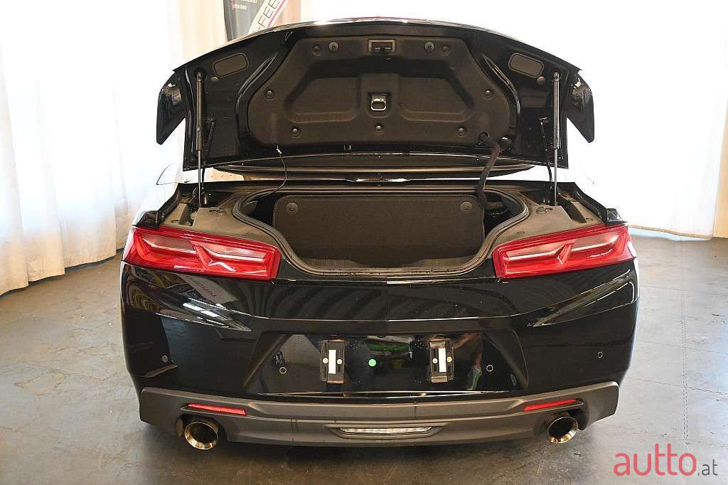 2019' Chevrolet Camaro photo #4