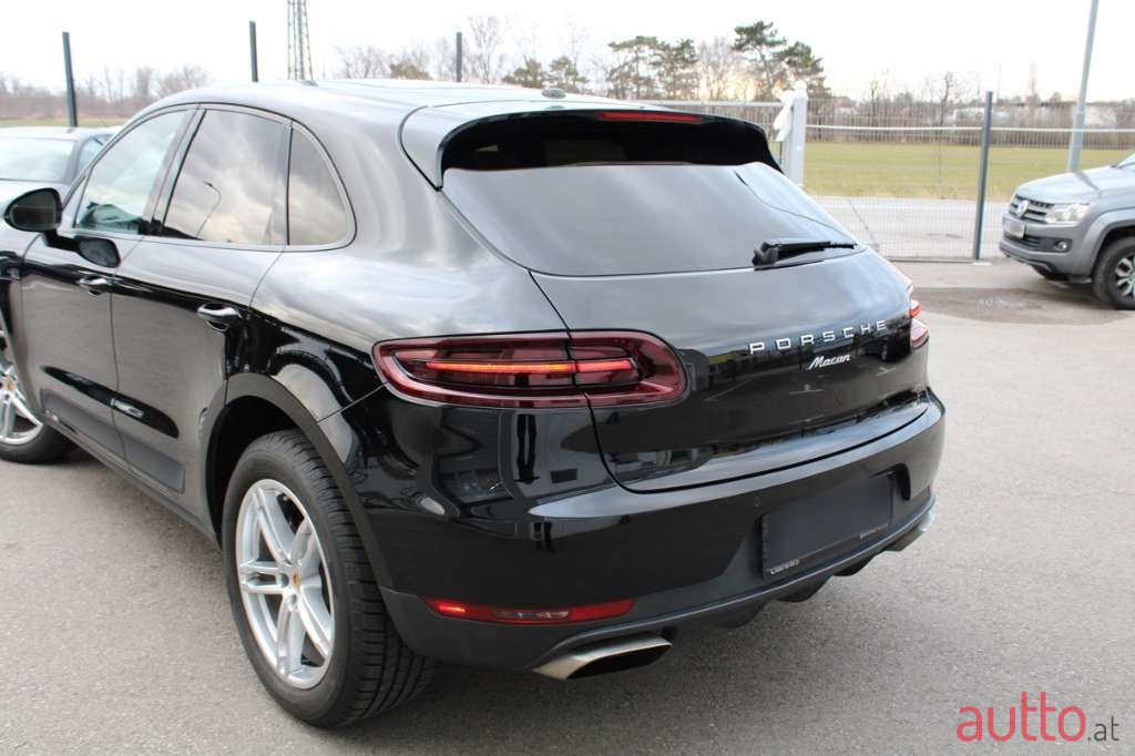 2018' Porsche Macan photo #5