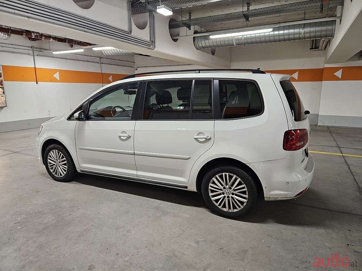 2015' Volkswagen Touran photo #4