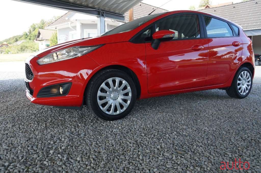 2016' Ford Fiesta photo #2