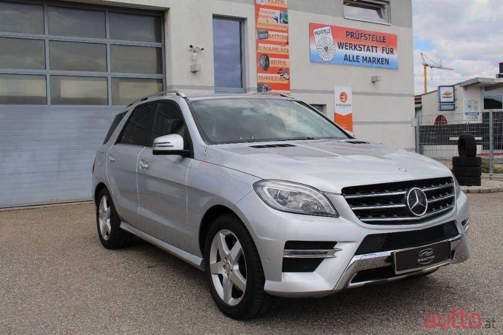 2013' Mercedes-Benz M-Klasse photo #3