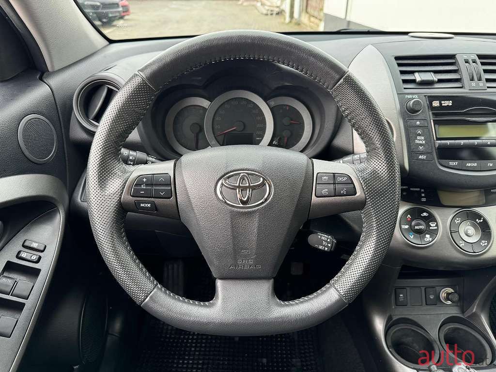 2011' Toyota RAV4 photo #6