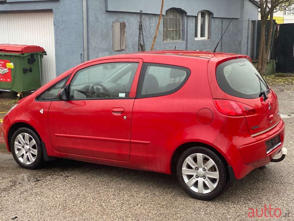 2008' Mitsubishi Colt photo #4