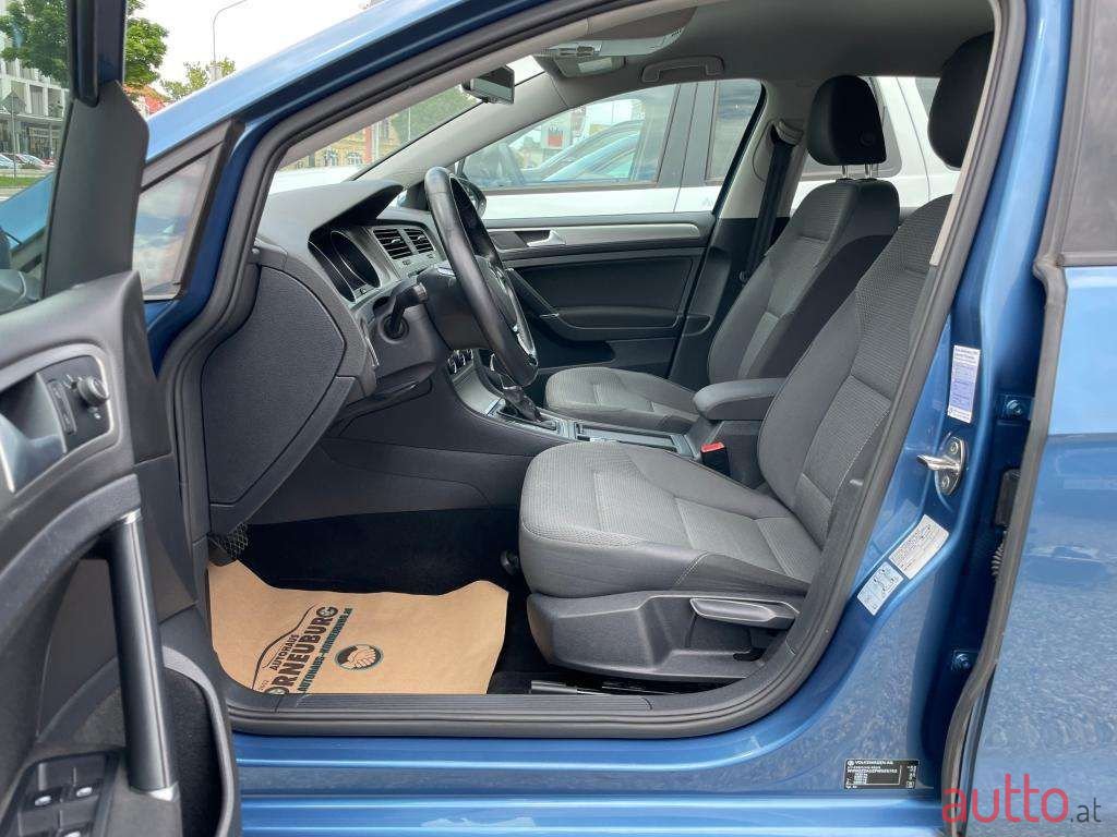 2014' Volkswagen Golf photo #4