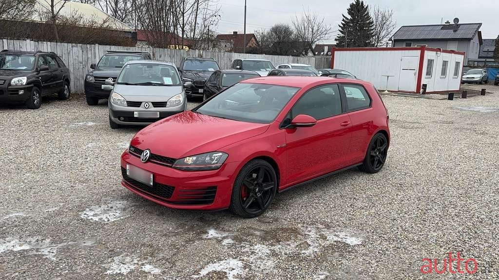 2016' Volkswagen Golf photo #1