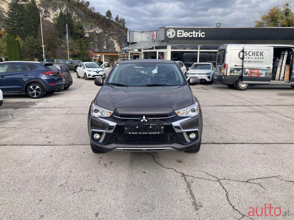 2018' Mitsubishi ASX photo #2