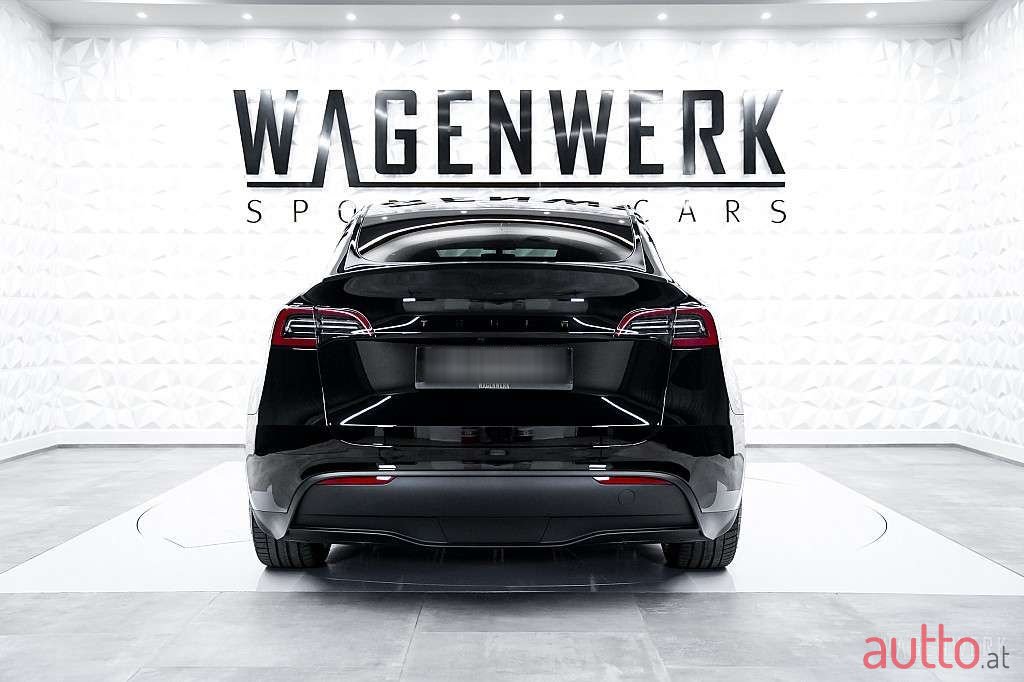 2024' Tesla Model Y photo #6