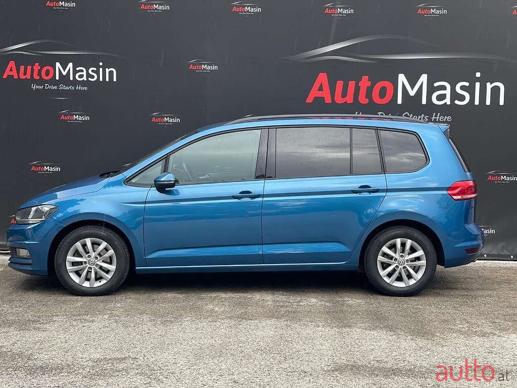 2017' Volkswagen Touran photo #6