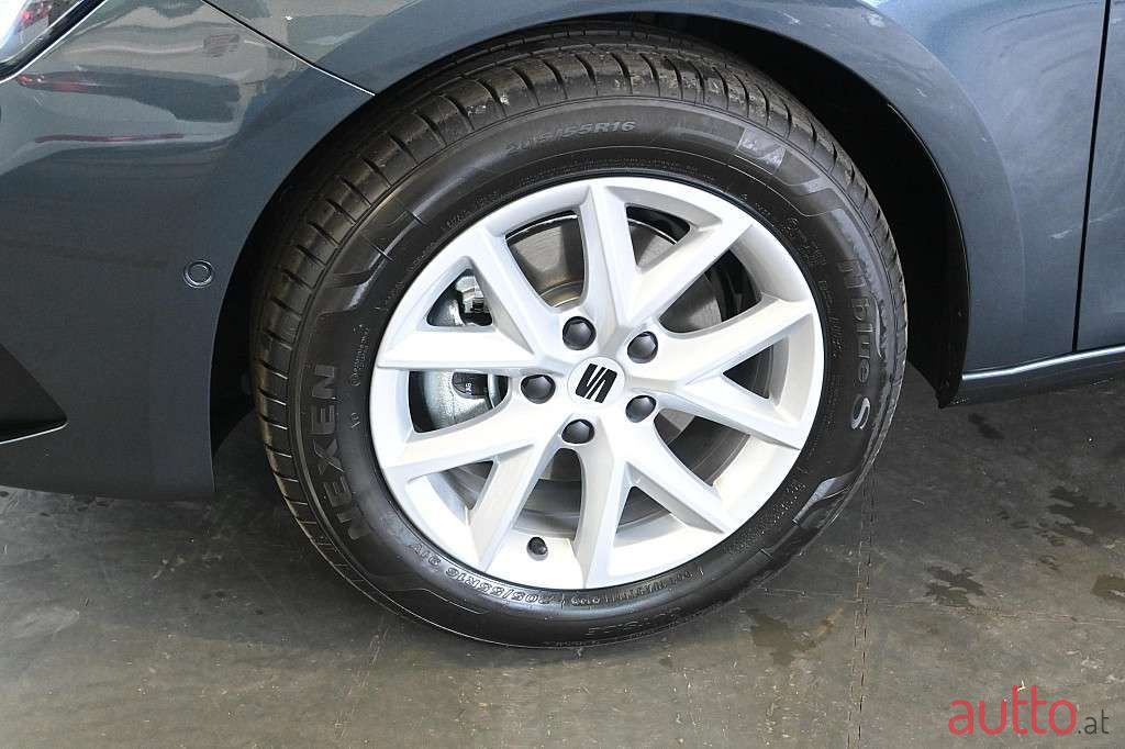 2024' SEAT Leon photo #6