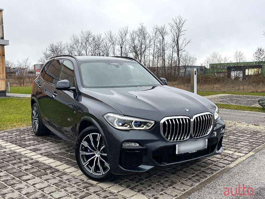 2019' BMW X5 photo #1