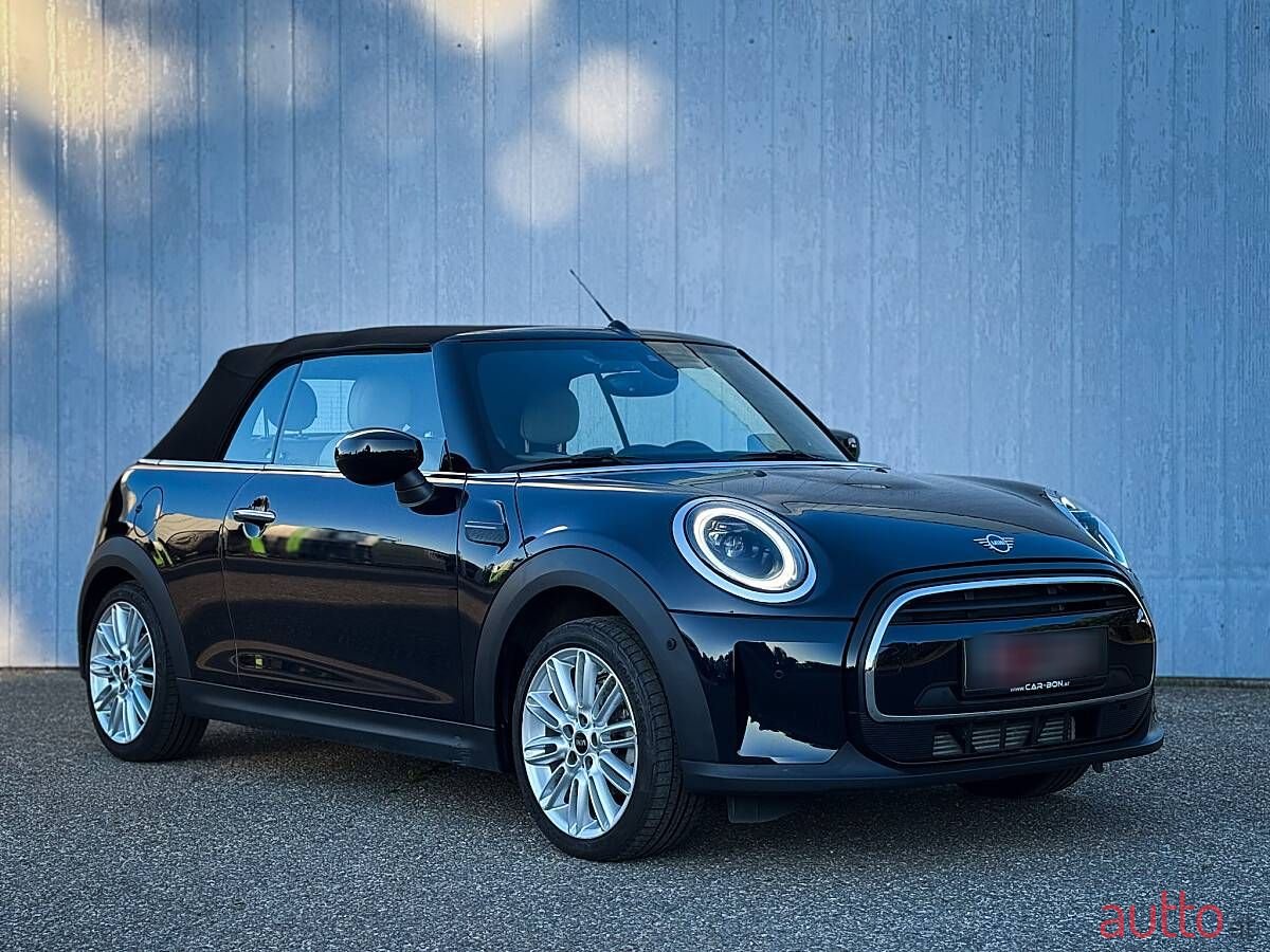2023' MINI Cabrio photo #1