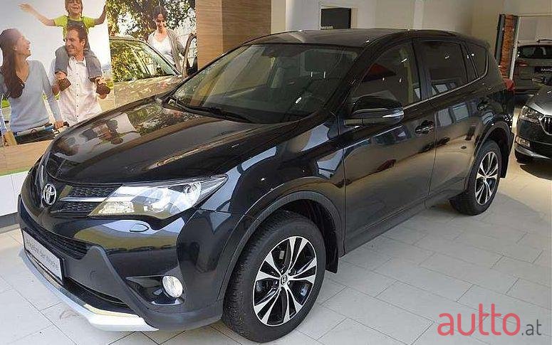 2015' Toyota RAV4 photo #1