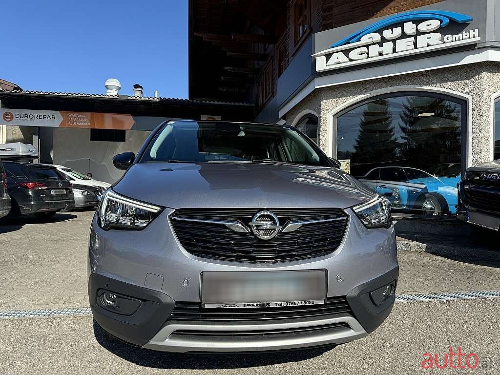 2020' Opel Crossland photo #2