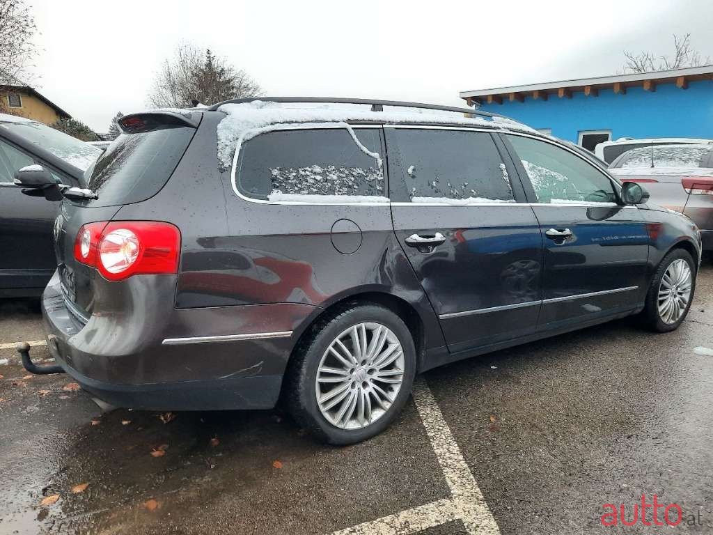 2010' Volkswagen Passat photo #6