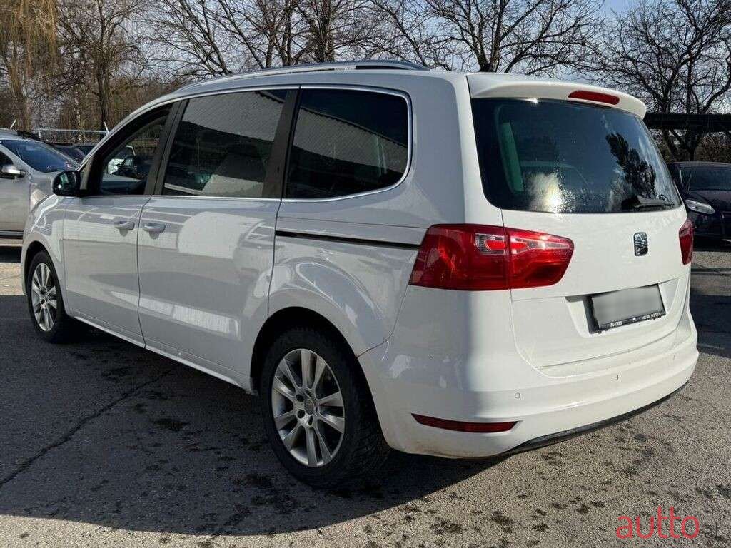 2012' SEAT Alhambra photo #6