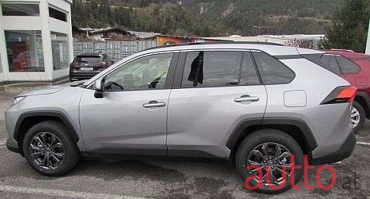 2024' Toyota RAV4 photo #3