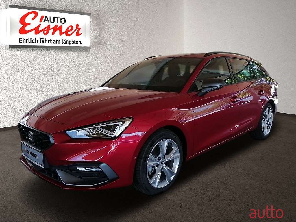 2021' SEAT Leon photo #2