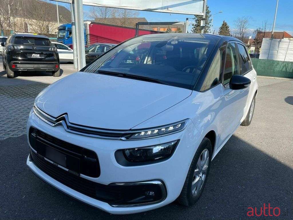 2018' Citroen C4 Picasso photo #1