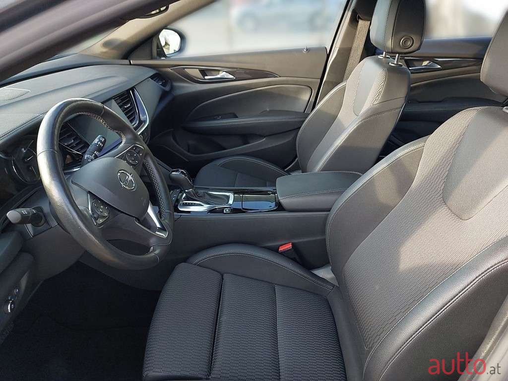 2022' Opel Insignia photo #4