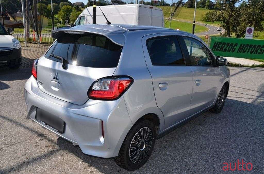 2022' Mitsubishi Space Star photo #2