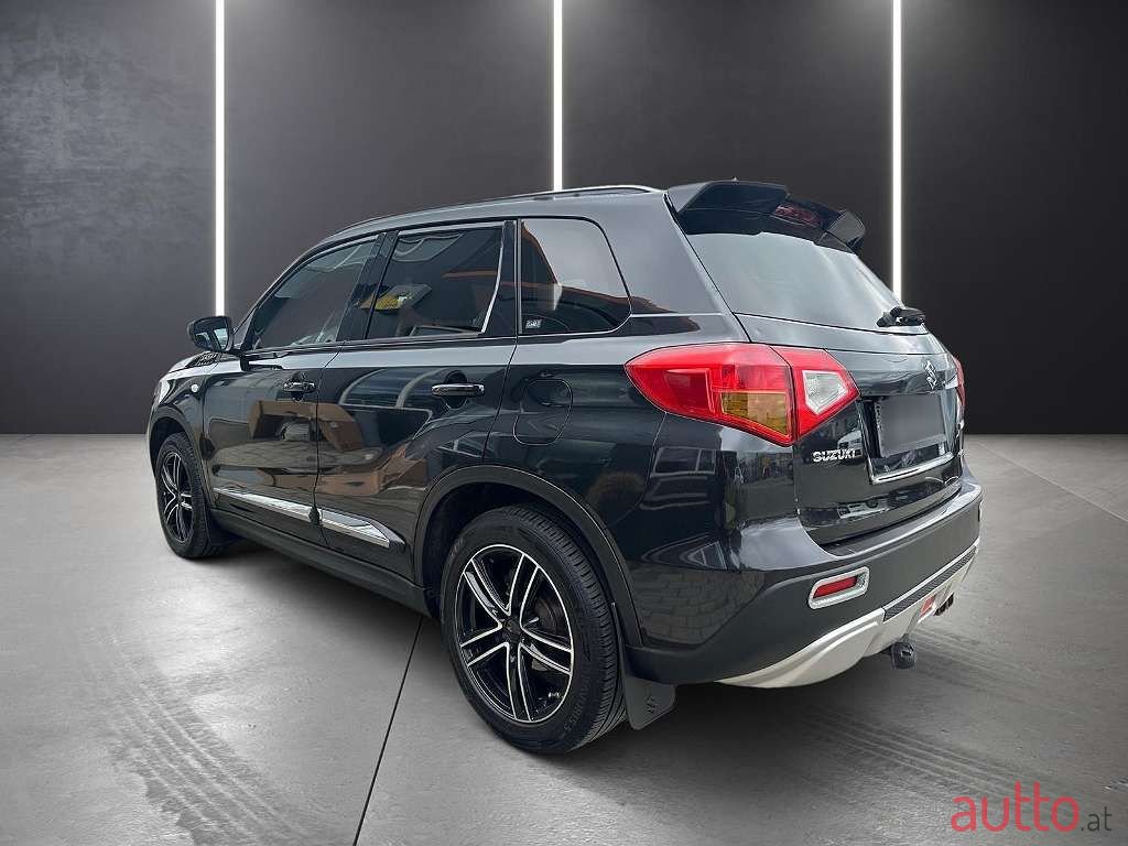 2015' Suzuki Vitara photo #3
