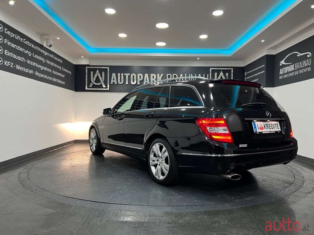 2013' Mercedes-Benz C-Klasse photo #4