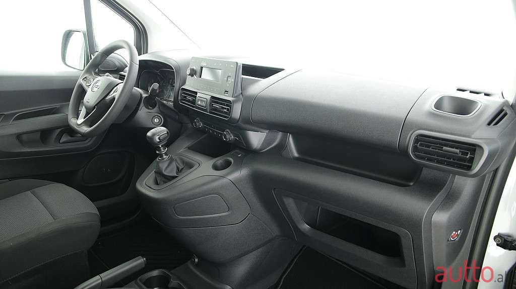 2023' Opel Combo photo #6