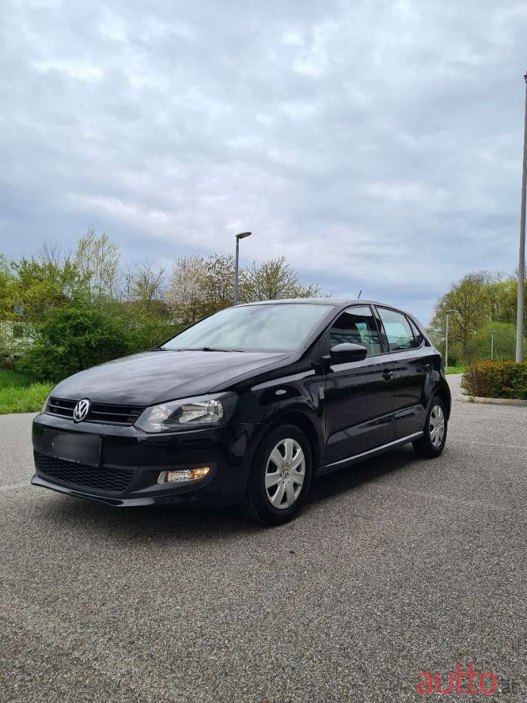 2012' Volkswagen Polo photo #1